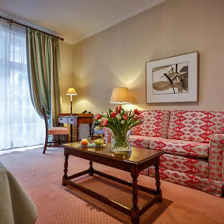 Stadt Hamburg 5*