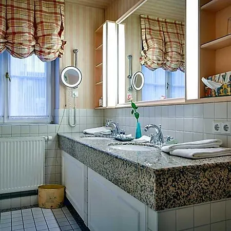 Stadt Hamburg 5*